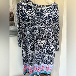 Lilly Pulitzer Gray and White Patterned Fabric